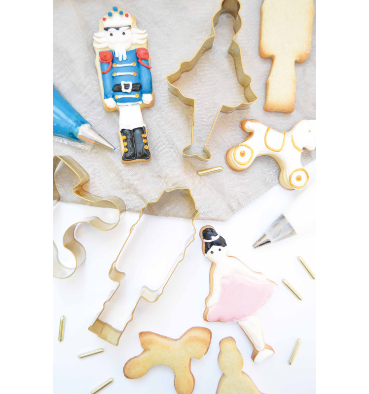 3 Nutcracker cookie cutters- golden - ScrapCooking