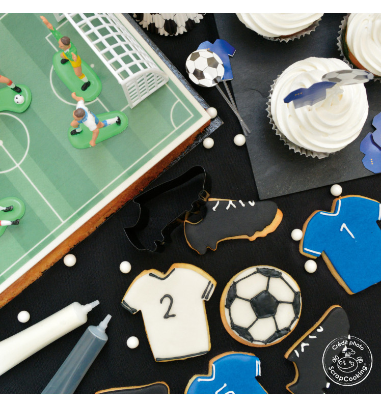 Football-themed sweet scenery decorations - ScrapCooking®