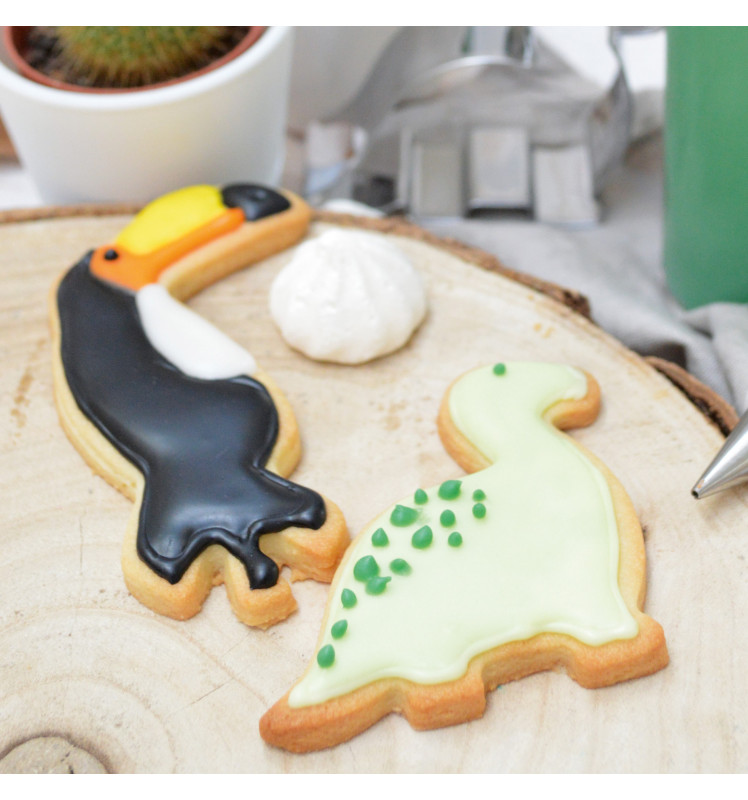 Bucket of 16 Wild - themed cookie cutters - ScrapCooking