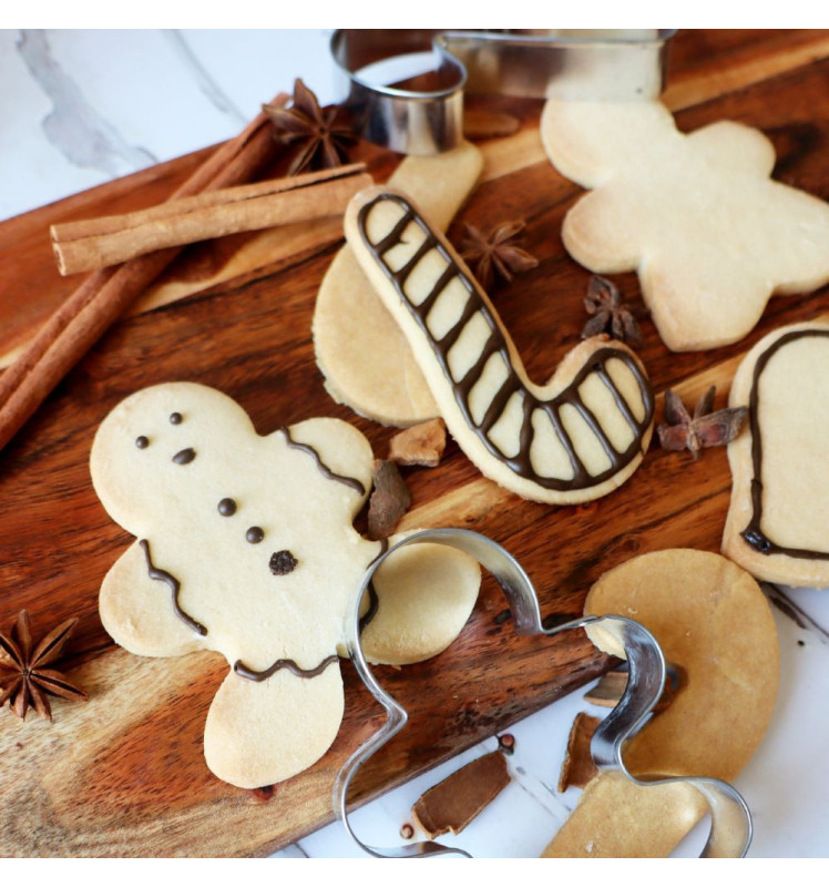 Ambiance biscuits de Noël fait avec seau 18 d'emportes-pièces - ScrapCooking