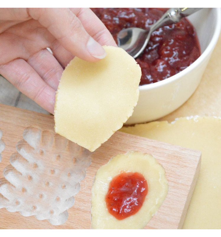 Wooden mould for filled biscuits Petits biscuits