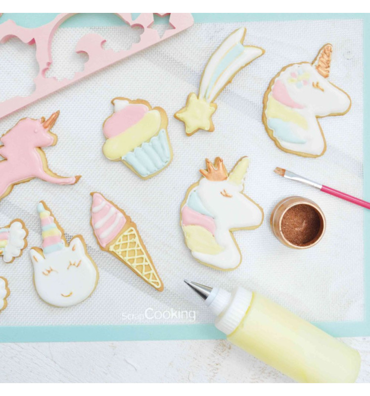 Biscuits licorne décoration glaçage royal avec Colorant poudre jaune pastel - ScrapCooking