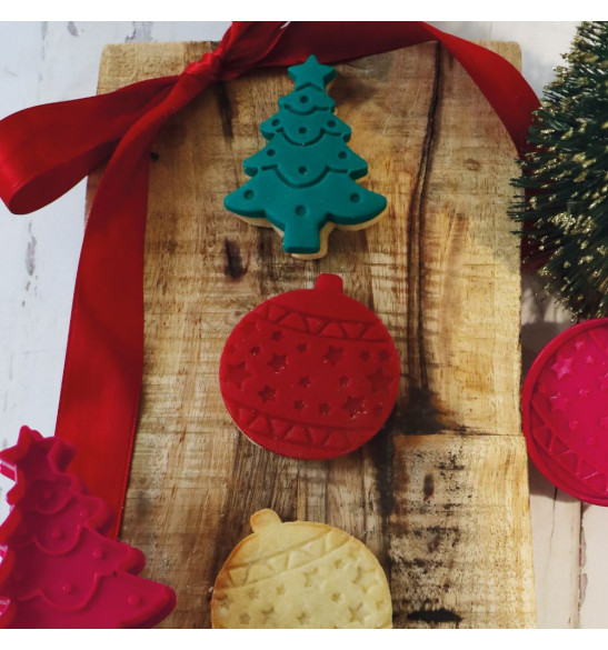 2 Découpoirs éjecteurs Noël - biscuits décorés -  ScrapCooking