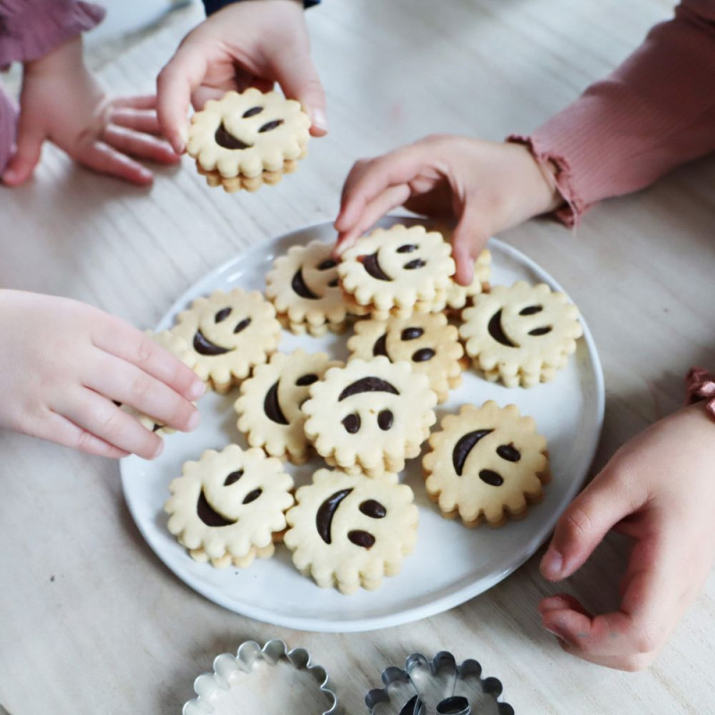 Découpoir biscuits smile actvité enfant - ScrapCooking